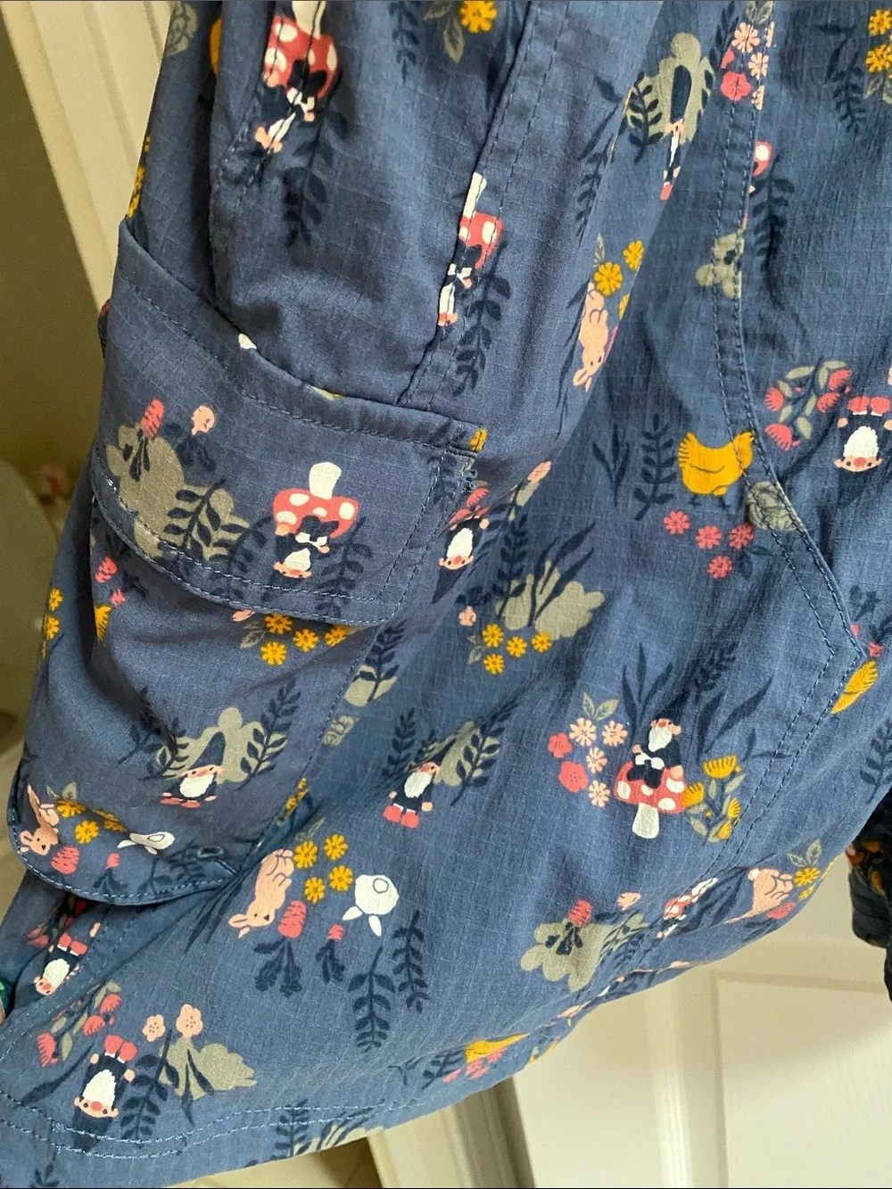Duluth Trading Co Navy Blue Gardening short overalls, lots of pockets-XL - Picture 5 of 8